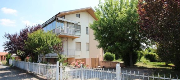 3 bedrooms Apartment in Mondovì, Italy No. 133397 2