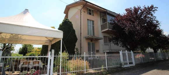 3 bedrooms Apartment in Mondovì, Italy No. 133397 3