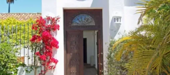 6 bedrooms Villa in Marbella, Spain No. 45681 8