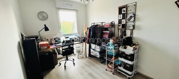 2 bedrooms Apartment in Pont-a-Marcq, France No. 157560 3