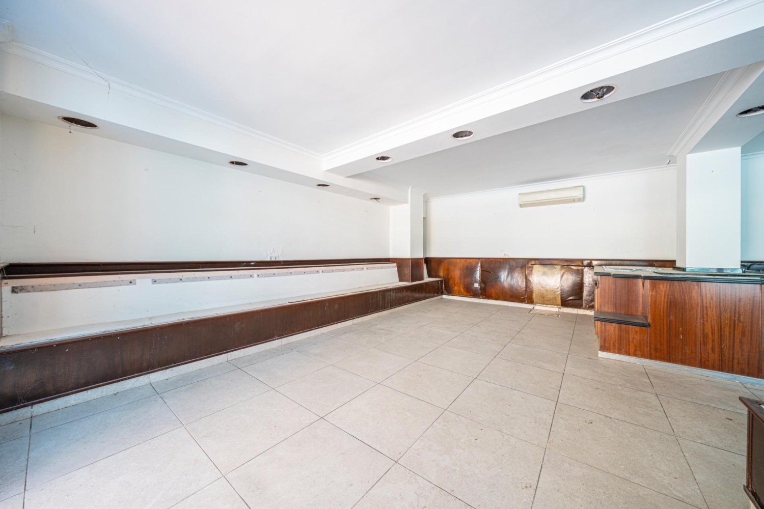 138m² Commercial property in Alcudia, Spain No. 278757