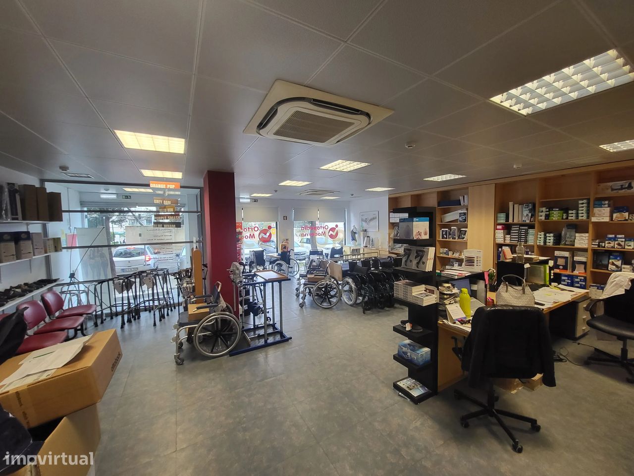 Propriété commerciale à Faro, Portugal 147m² No. 334492