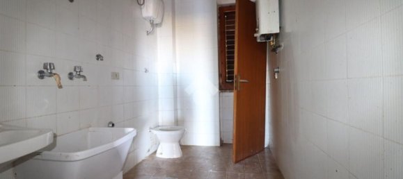3 rooms Apartment in Fisciano, Italy No. 263304 9