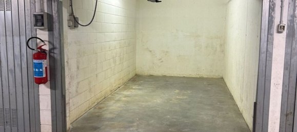 Гараж 16м² в Генуя, Италия № 339296 20