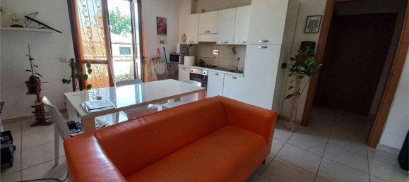 2 rooms Apartment in Corridonia, Italy No. 120975 3