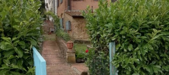 4 bedrooms House in Montaione, Italy No. 35177 5