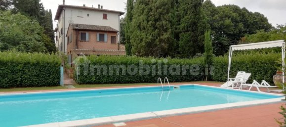 4 bedrooms House in Montaione, Italy No. 35177 4