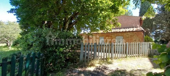4 bedrooms House in Montaione, Italy No. 35177 15