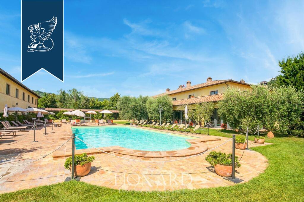 52 bedrooms Hotel in Corciano, Italy No. 362935