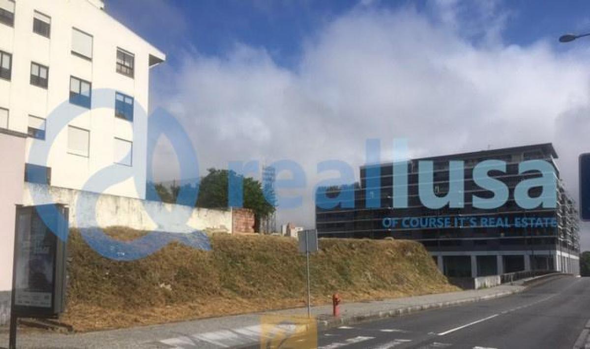  قطعة أرض في Porto, Portugal رقم 8801