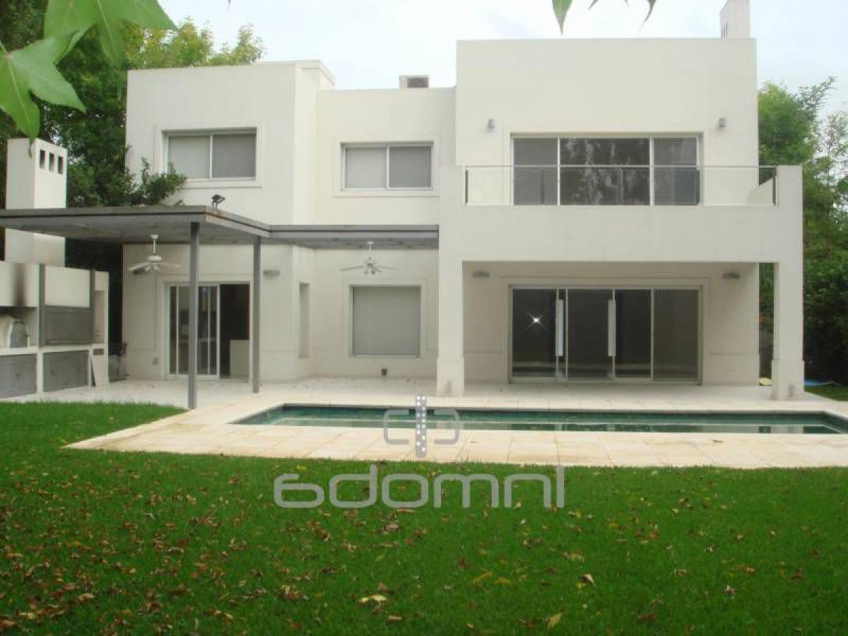 Casa de 3 dormitorios en Pilar, Argentina No. 54530