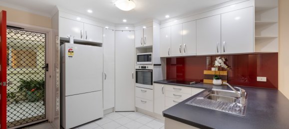 3 bedrooms Duplex in Birkdale, Australia No. 492 6