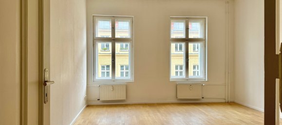 3 rooms House in Mitte, Germany No. 12403 4