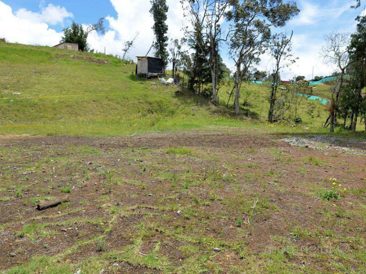 Terreno en Antioquia, Colombia No. 639