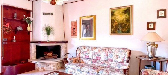 2 bedrooms House in Comano, Italy No. 174893 5