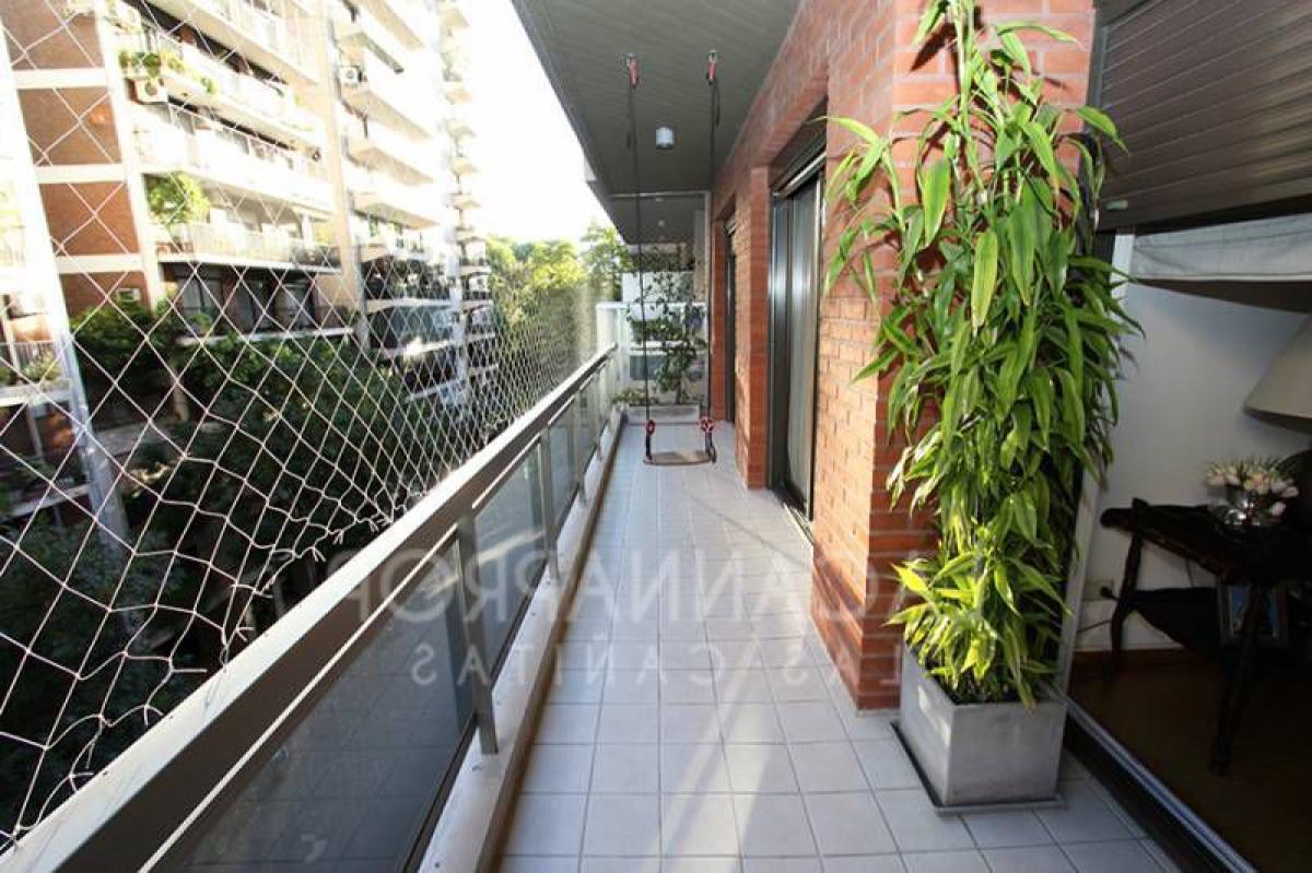 Apartamento de 3 dormitorios en Buenos Aires, Argentina No. 81794