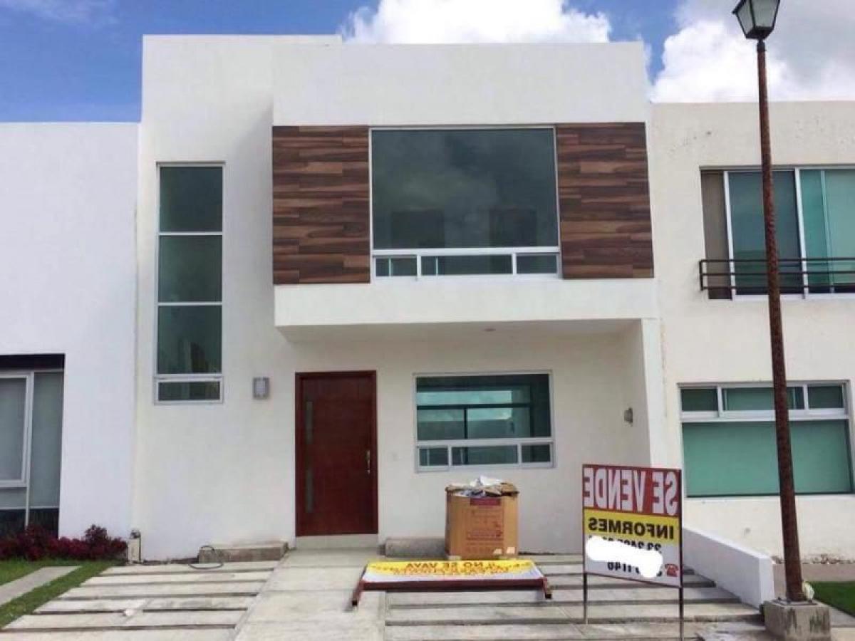 3 bedrooms House in Tlajomulco de Zuniga, Mexico No. 168370