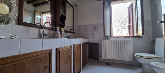 5 rooms House in Carpi, Italy No. 39380 17