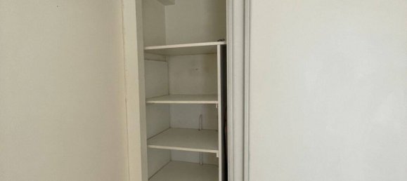 Studio in Le Kremlin-Bicetre, France No. 328659 3