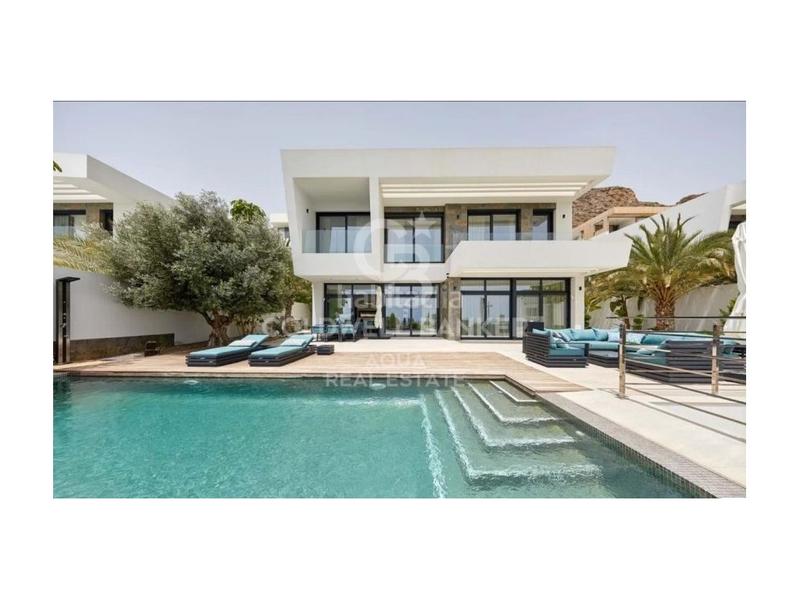 5 غرف نوم فيلا في Golf Bahia, Spain رقم 82862