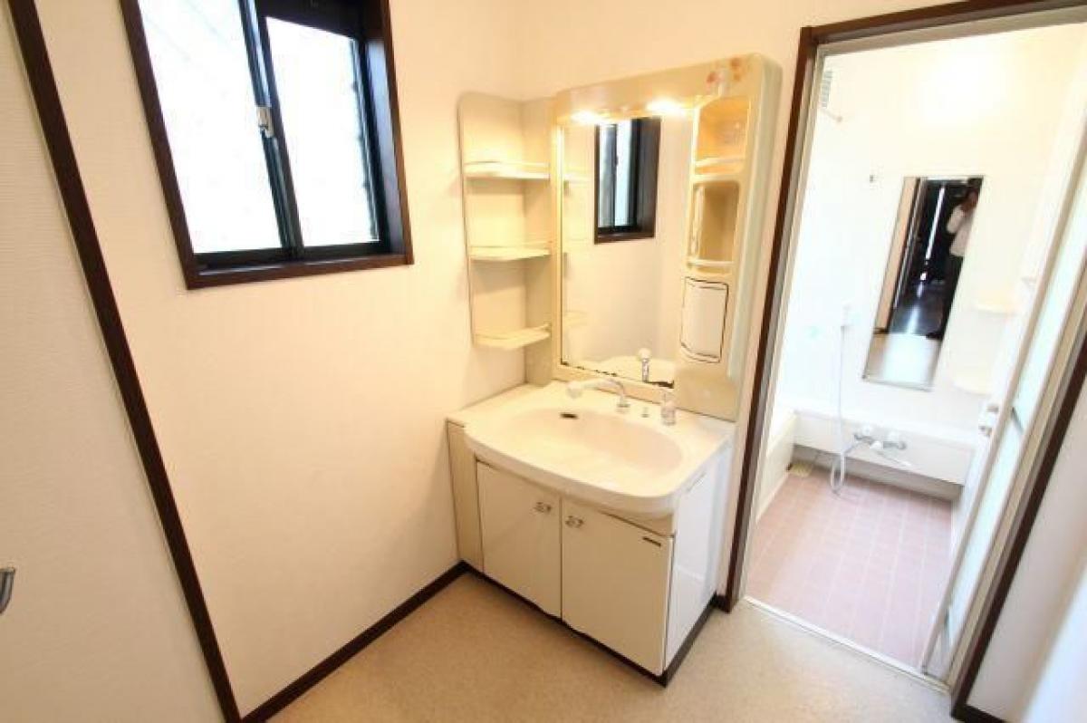 5 bedrooms House in Chiba, Japan No. 6401