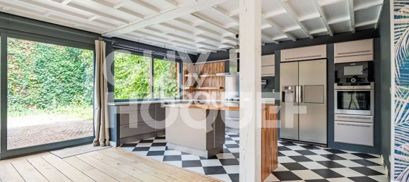 3 bedrooms House in Colombes, France No. 175255 5