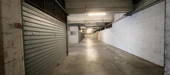 24m² Garage in Rome, Italy No. 101930 2