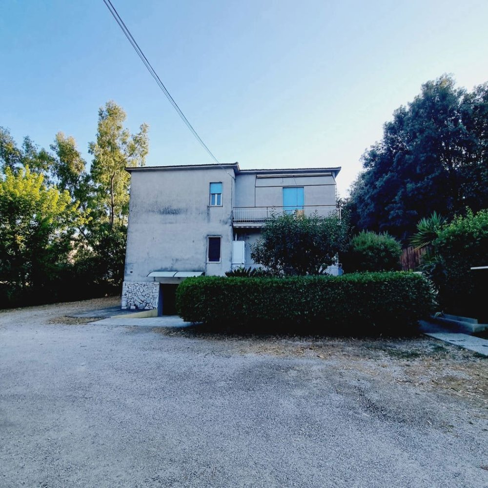 2 bedrooms Apartment in Aprilia, Italy No. 329361