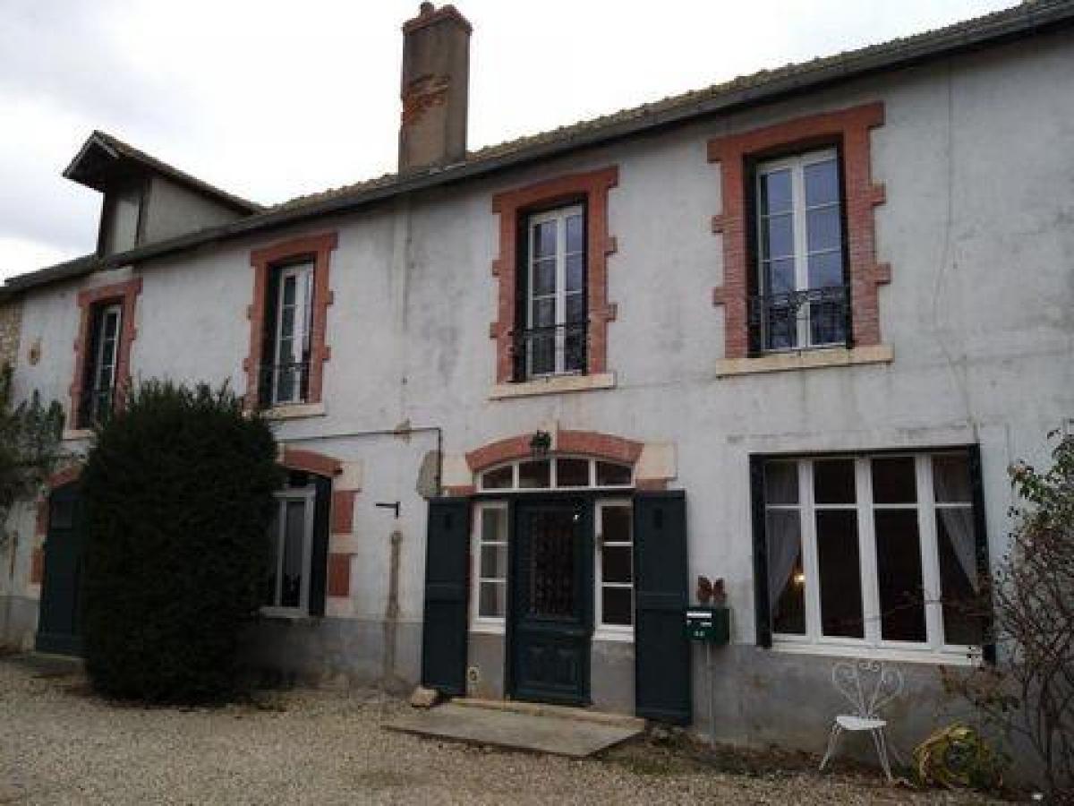 5 bedrooms House in Fontaines, France No. 7769