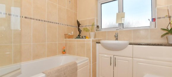 4 bedrooms House in Wickford, United Kingdom No. 4051 10