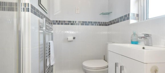 4 bedrooms House in Wickford, United Kingdom No. 4051 8