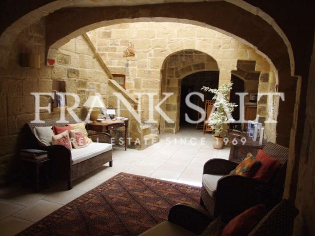 4 غرف نوم منزل في Mosta, Malta رقم 3268