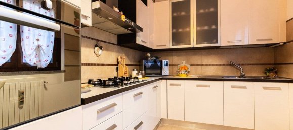 2 Schlafzimmer Wohnung in Paderno Dugnano, Italy, Nr. 98047 3