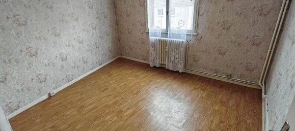 4 bedrooms Apartment in Chateauroux, France No. 222713 2