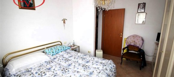 Casa de 4 habitaciónes en Montevarchi, Italy No. 238287 5