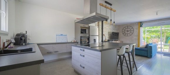 2 Schlafzimmer Haus in Montaigut-sur-Save, France, Nr. 339670 4