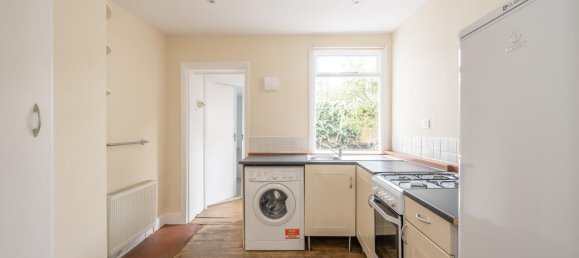 1 bedroom Apartment in London, United Kingdom No. 13909 2