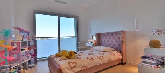 5 bedrooms Villa in Cannes, France No. 345109 21