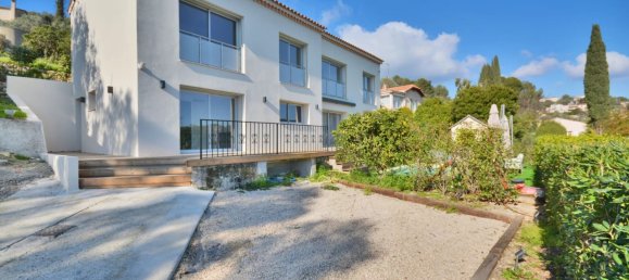 5 bedrooms Villa in Cannes, France No. 345109 3