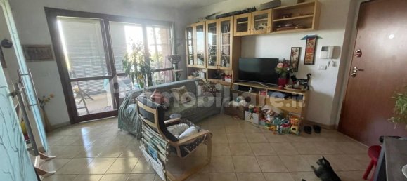 2 bedrooms Apartment in Turin, Italy No. 335395 4