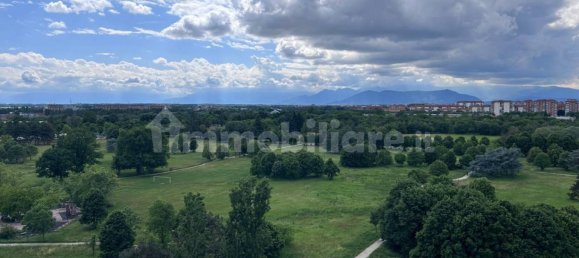 2 bedrooms Apartment in Turin, Italy No. 335395 3