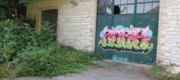 Gewerbliche Immobilie in Cagli, Italy 451m², Nr. 286596 7