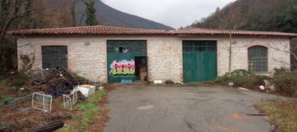 Gewerbliche Immobilie in Cagli, Italy 451m², Nr. 286596 4