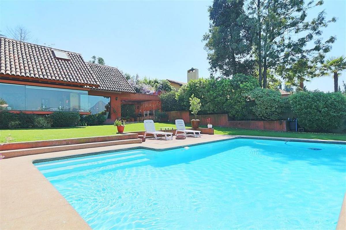 5 bedrooms House in Santiago, Chile No. 5513