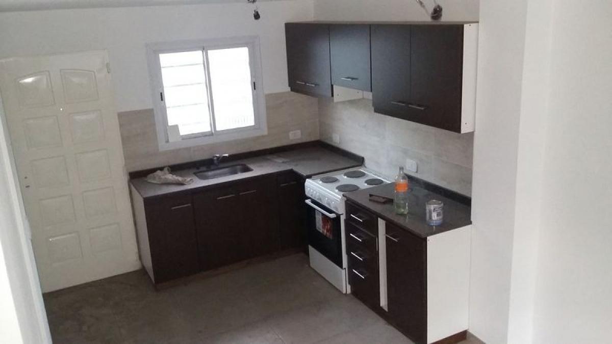 3 bedrooms House in Jose C. Paz, Argentina No. 68205