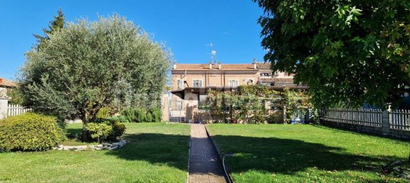 2 bedrooms Villa in Ferrara, Italy No. 93246 3