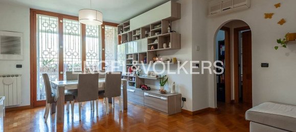 2 bedrooms Apartment in Rome, Italy No. 311811 2