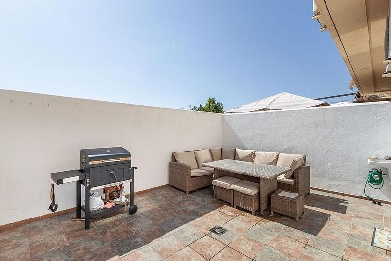 3 bedrooms Townhouse in Granada, Spain No. 221878