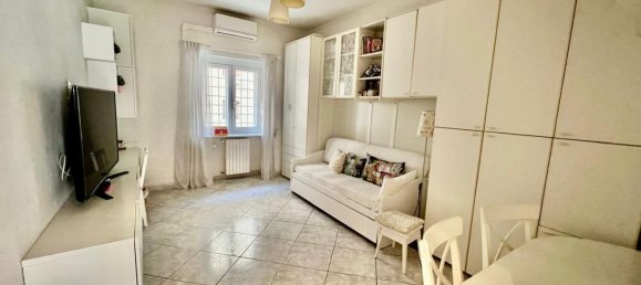 2 bedrooms Apartment in Rome, Italy No. 330880 11