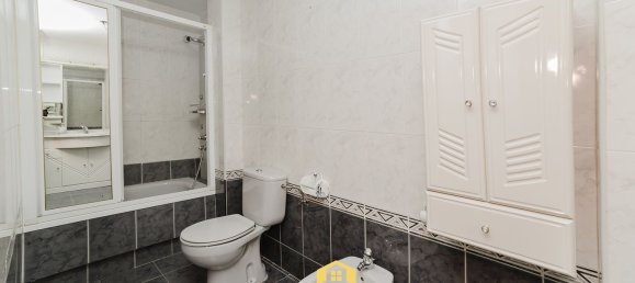 4 bedrooms Apartment in Madrid, Spain No. 137613 20